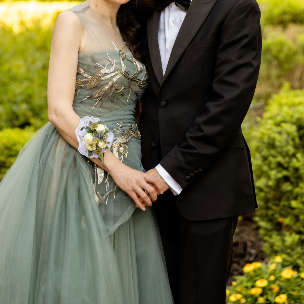 Reem Acra evening gown - Picture 7 of 13